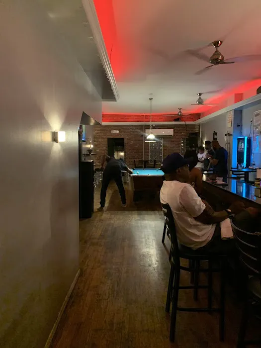 Deja Vu Bar and Lounge 2.0 Picture 1