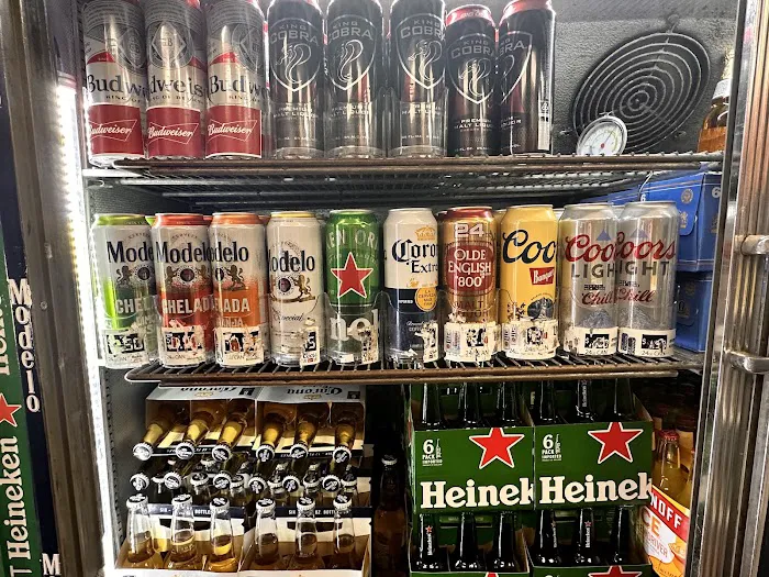 J Madrid Deli Picture 7