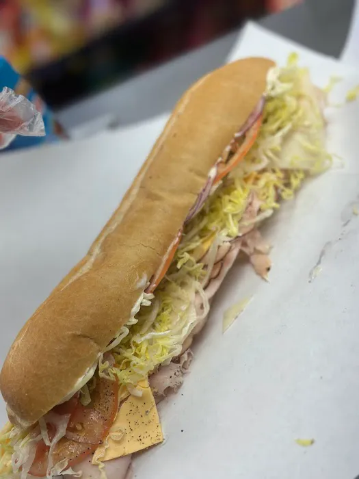J Madrid Deli Picture 10