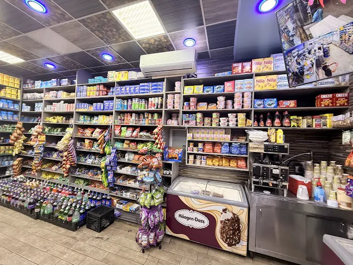 7&7 deli gourmet Picture 4