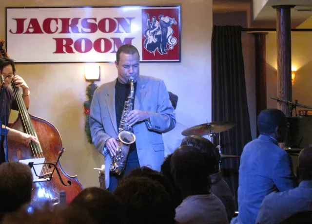 Jackson Room Picture 6