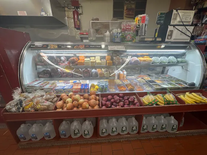 Al's Deli & Grocery Picture 3