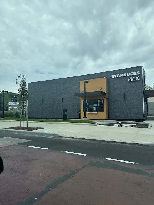 Starbucks Picture 3