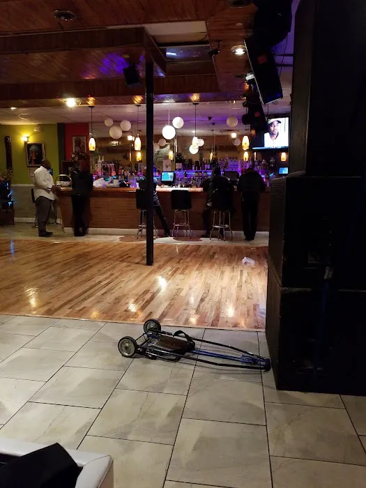 LabadI Restaurant & Lounge (CORMIER) Picture 1