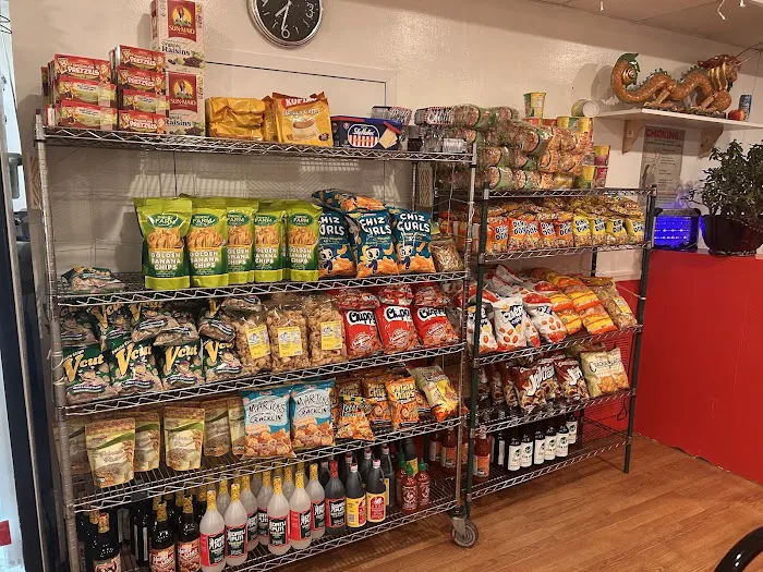 Mina's Kitchenette Picture 5