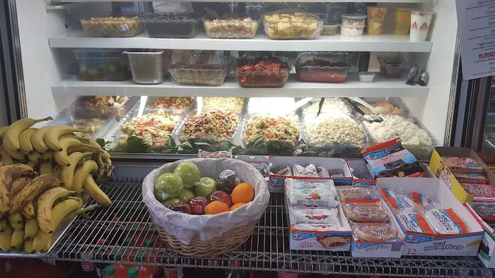 Friend's Gourmet Deli Picture 4