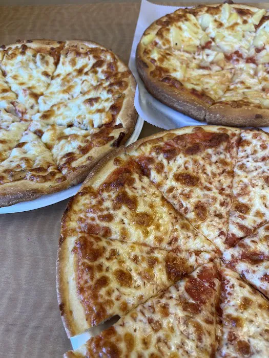 Bellerose Famous Pizza Picture 6