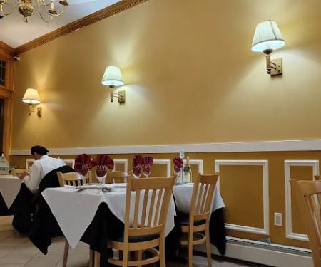 Mateus' Restaurant & Bar
