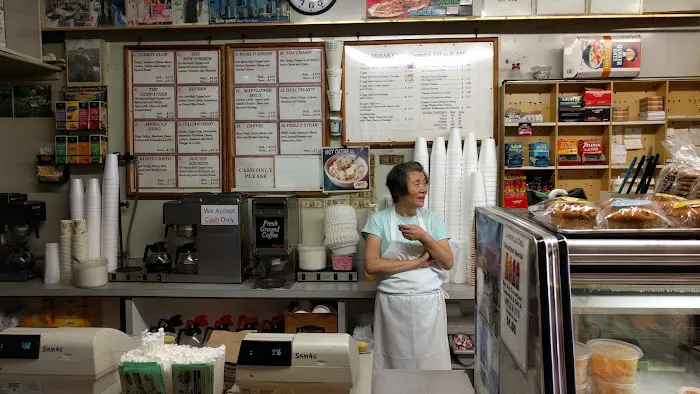 Lakeville Deli Picture 2