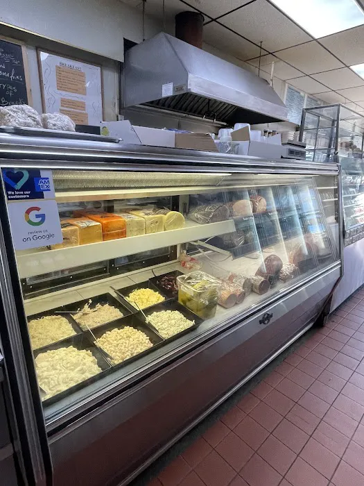 Lakeville Deli Picture 5