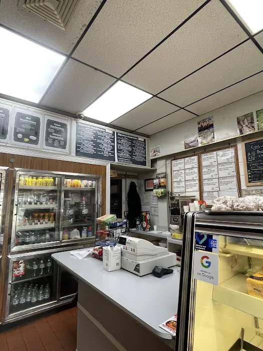 Lakeville Deli Picture 9