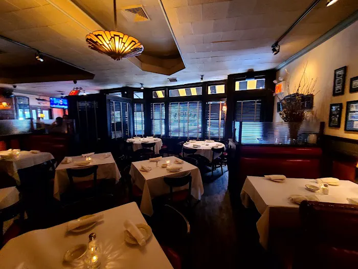 Luigi's Restaurant And Bar Picture 5