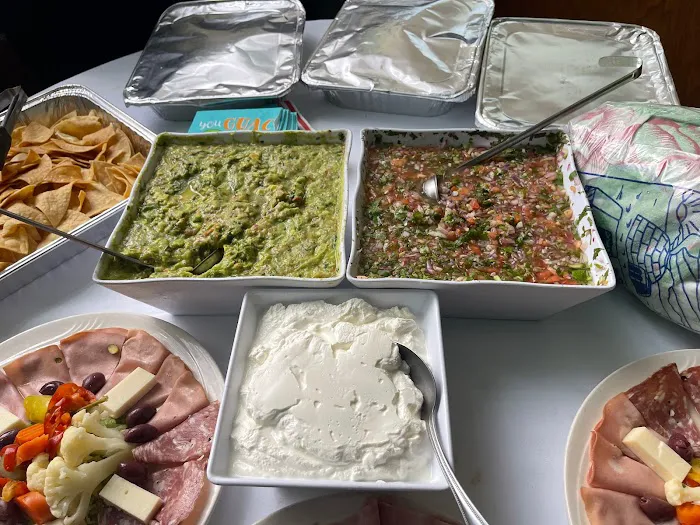 El Manguito Deli Picture 8