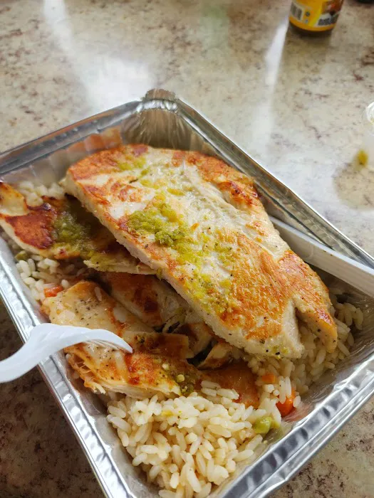El Manguito Deli Picture 3