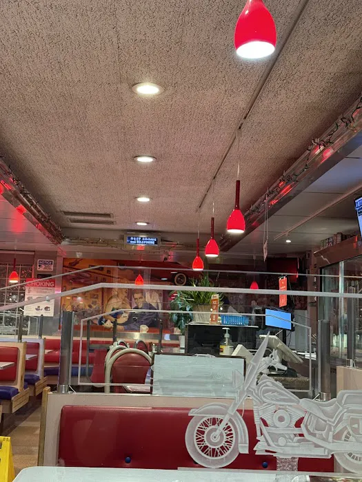 Yesterday's Diner Picture 5