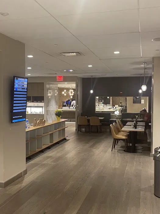 American Airlines/British Airways Lounges Terminal 8 Picture 6