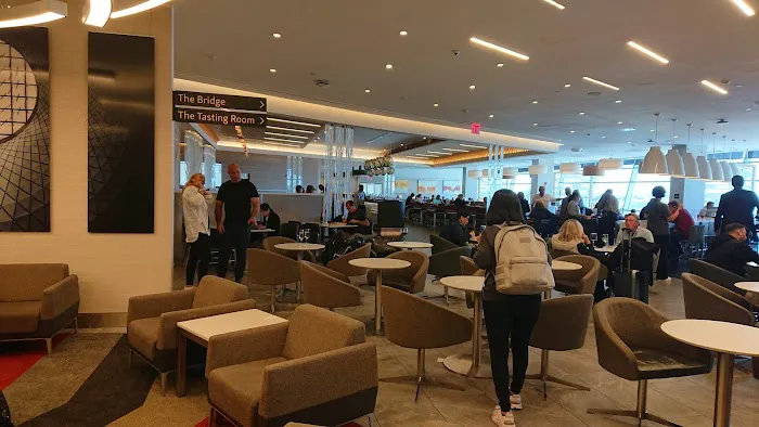 American Airlines/British Airways Lounges Terminal 8 Picture 9
