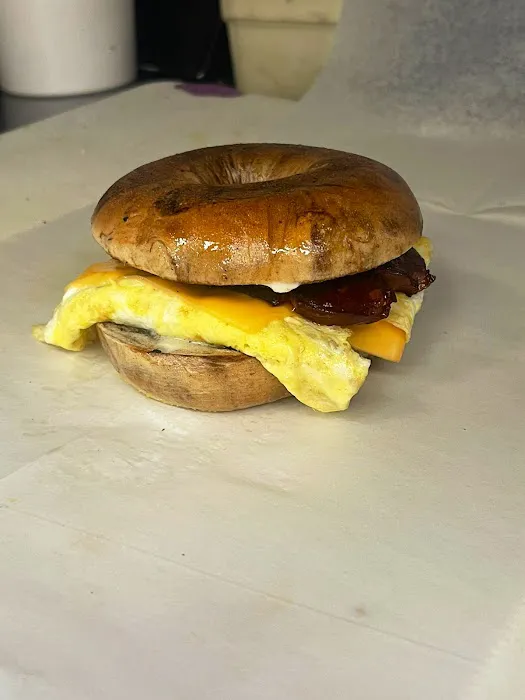 FRESH2GO DELI & GRILL Picture 9