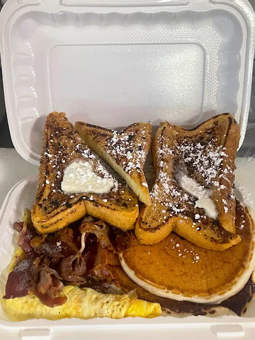 FRESH2GO DELI & GRILL Picture 3