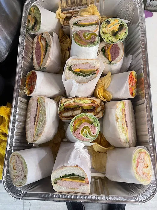 FRESH2GO DELI & GRILL Picture 7