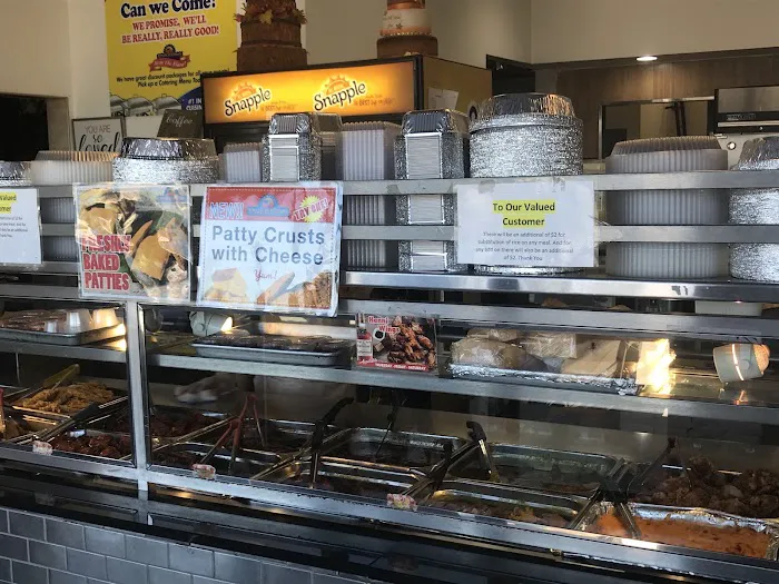 Jamaican Flavors Restaurant & Bakery Picture 2