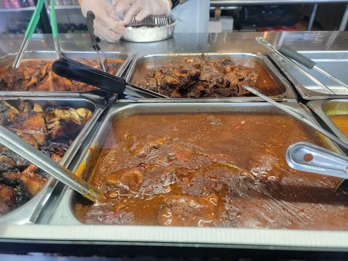 Jamaican Flavors Restaurant & Bakery Picture 5