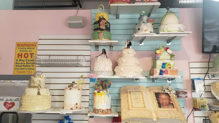 Jamaican Flavors Restaurant & Bakery Picture 4