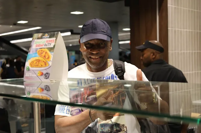 Golden Krust Caribbean Restaurant Picture 8