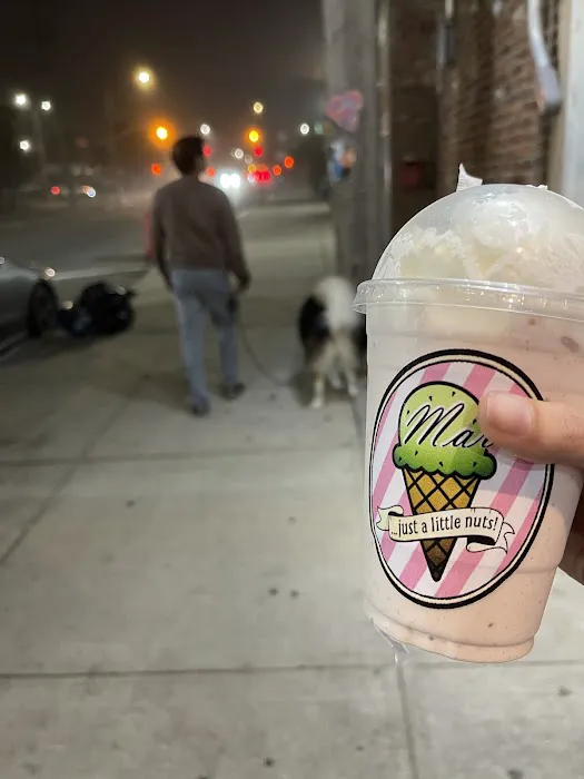 Mara's Ice Cream Parlor Picture 2