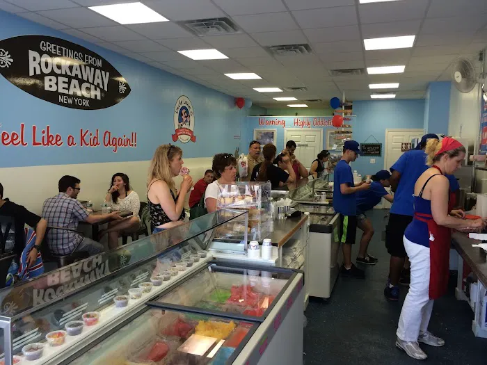 Mara's Ice Cream Parlor Picture 7