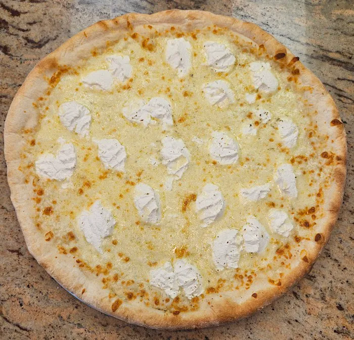 Elegante Restaurant & Pizzeria Picture 3