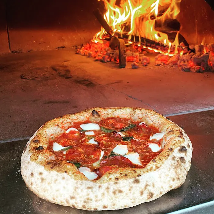 Seany Pizza (closed for the season) Picture 4