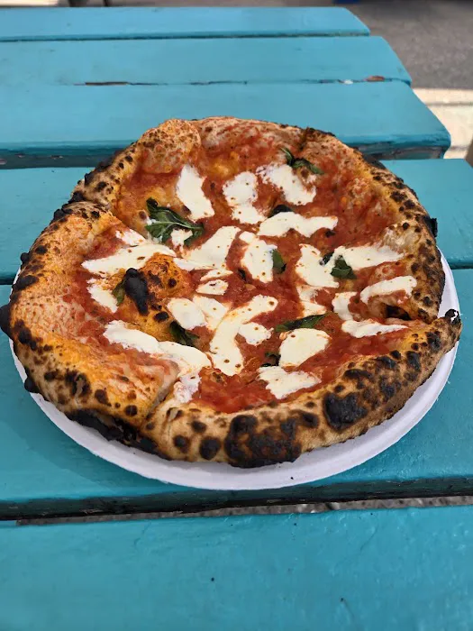 Seany Pizza (closed for the season) Picture 5