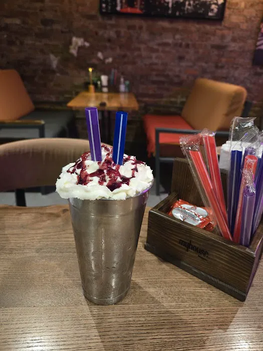 My House Burgers and Shakes Picture 3