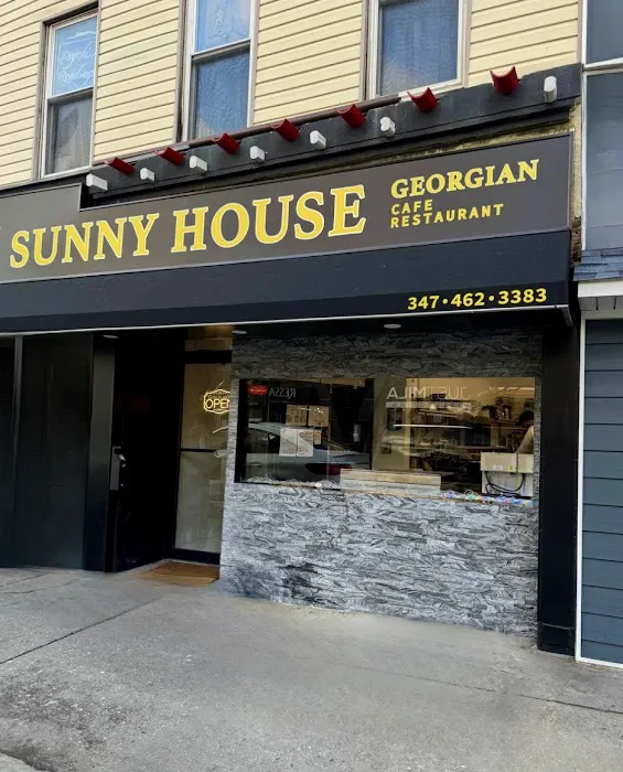 Sunny House Picture 3
