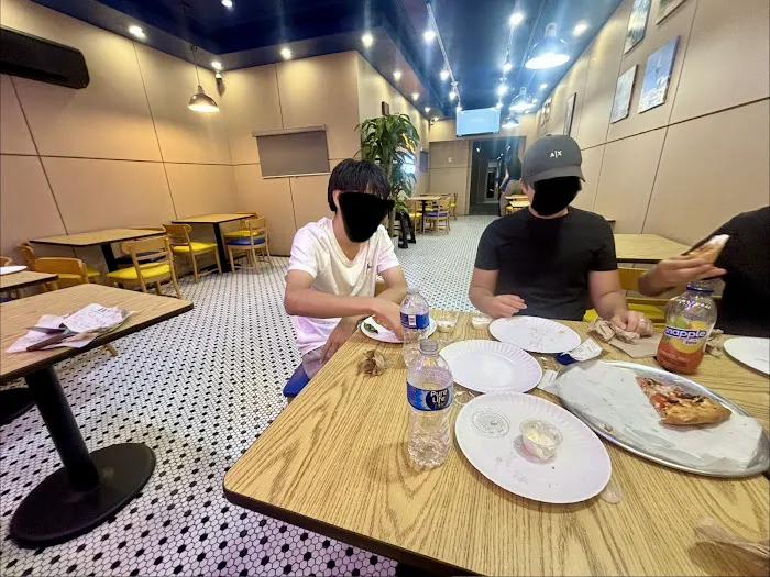 Sariq Bola Pizza Picture 9
