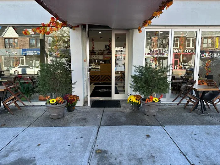 Safir Bakery & Cafe Picture 7