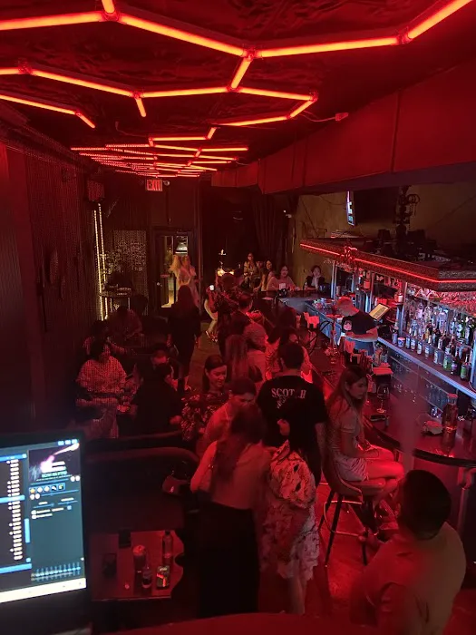 NEXT LOUNGE BAR Picture 1