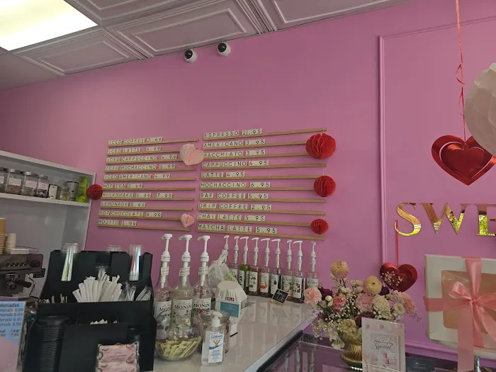 Sweet & Favorite Cake Shop Picture 9