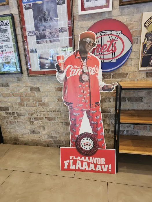Raising Cane's Chicken Fingers Picture 2