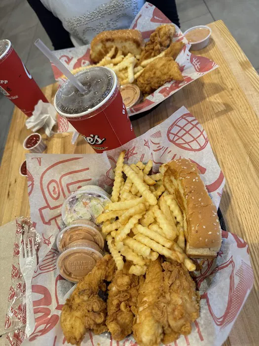 Raising Cane's Chicken Fingers Picture 10