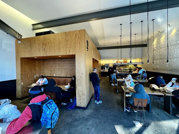 Chipotle Mexican Grill Picture 8
