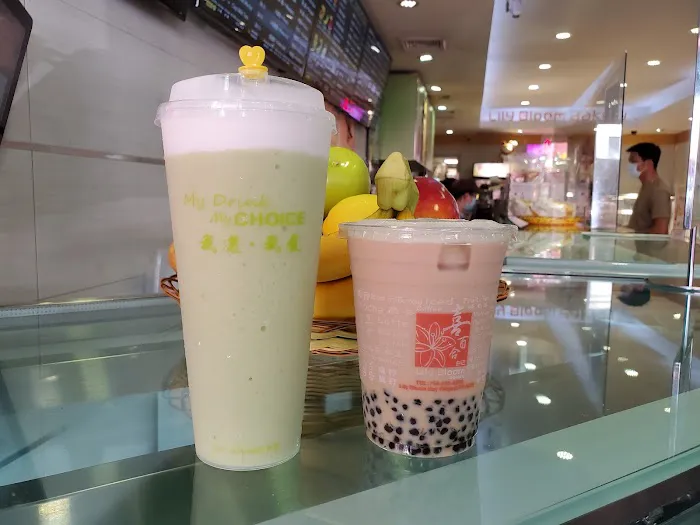 Lily Bloom Bakery Picture 7