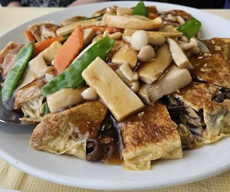 Lady Chow Kitchen Chinese Restaurant