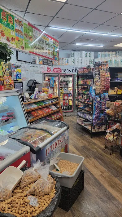 Stillwell’s Deli & Grocery Picture 6
