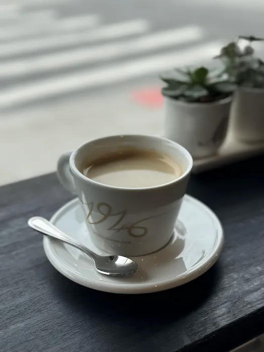 Wake Up Coffee Shop Picture 2