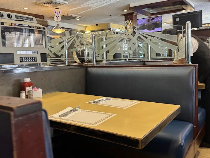 Mirage Diner Picture 4