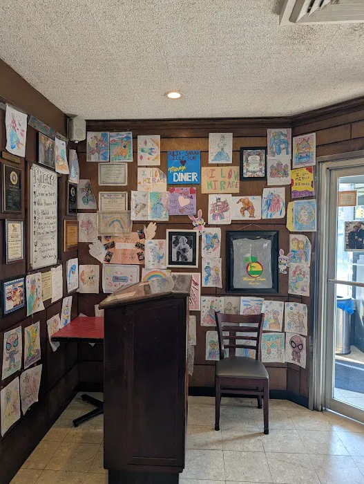 Mirage Diner Picture 5