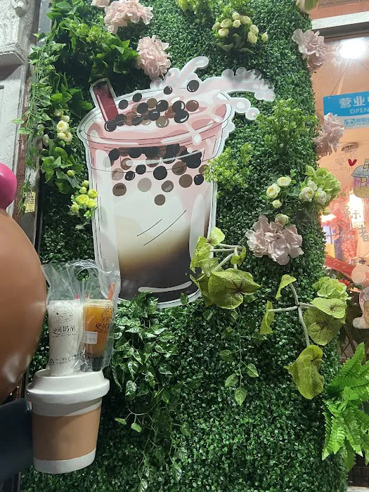 Up Wind Milk Tea Bar Picture 9