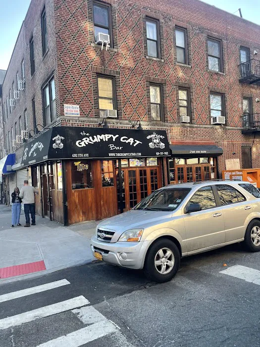 The Grumpy Cat Bar Picture 9